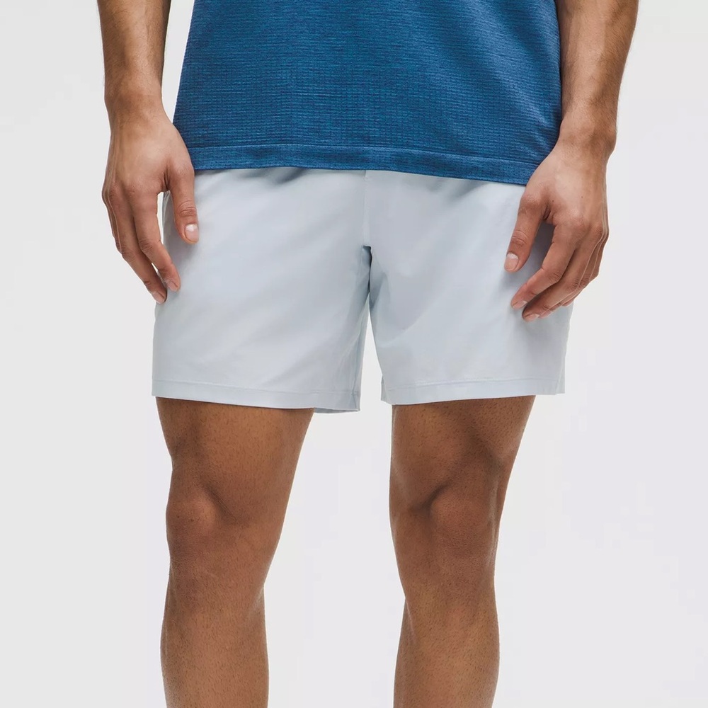 Lululemon Pace Breaker Linerless Short 7" - size M